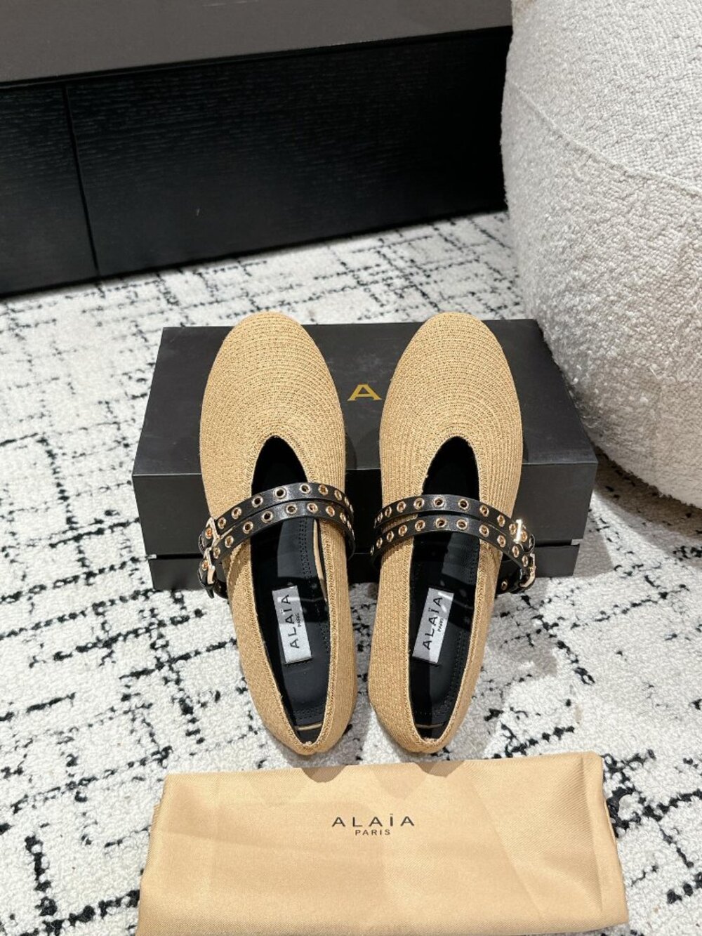 ALAÏA Woven Double-Buckle Mary Jane Flats - Picture 4 of 9